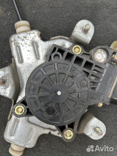 Стеклоподъемник передний левый Hyundai Getz