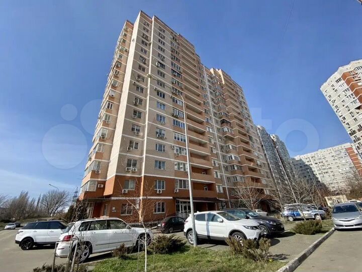 3-к. квартира, 106 м², 2/15 эт.