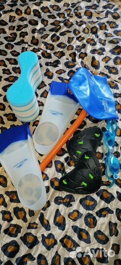 Ласты, трубка, калабашка, очки, шапочка, лопатки