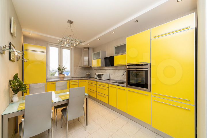 4-к. квартира, 134 м², 9/25 эт.