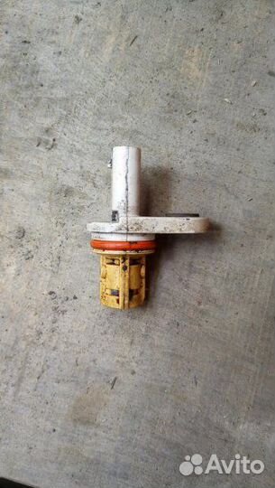 Датчик положения распредвала Opel Astra J 68