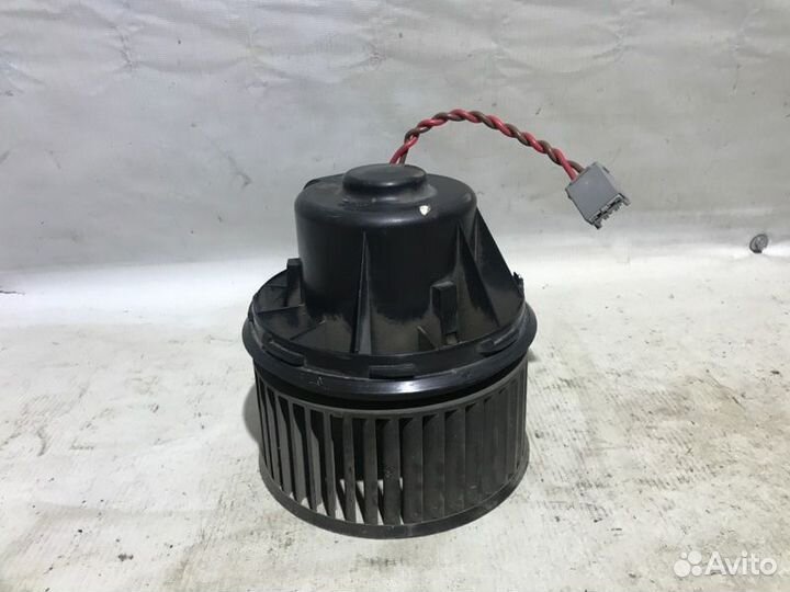 Мотор печки Ford Focus 2 sida 2008