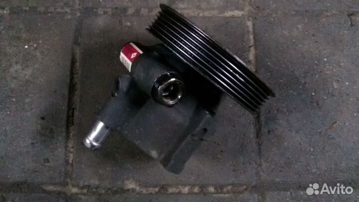 Рено сандеро насос гура