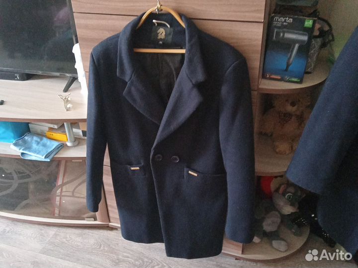Продам полу пальто осень - весна