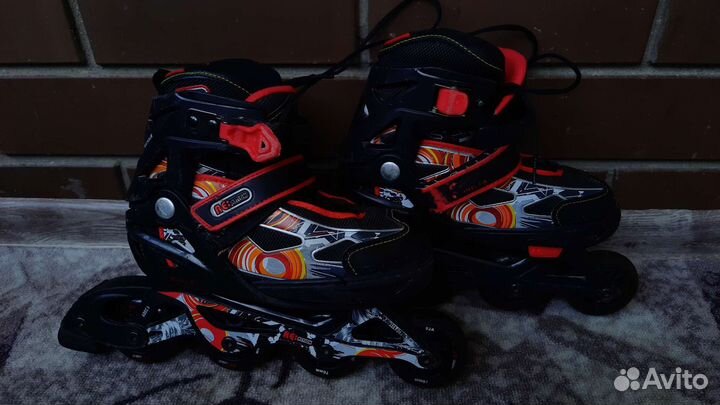 Ролики раздвижные 30-34, 36-41 размер reaction