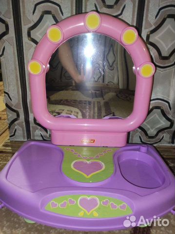 Зеркало со столиком