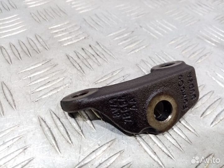 Б/У Кронштейн раздатки#001