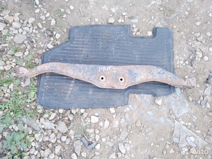 Кронштейн заднего редуктора Mitsubishi RVR 2