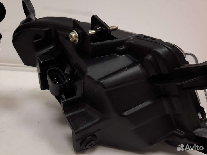 Противотуманная фара Kia rio 2 09-11