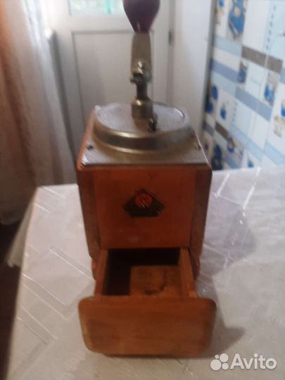 Кофемолка ручная СССР антиквариат торг