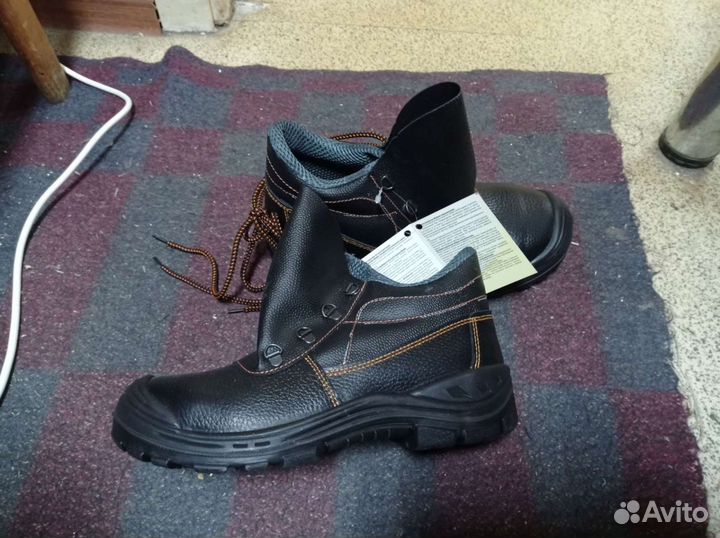 Ботинки мужские 41 размер новые рабочие