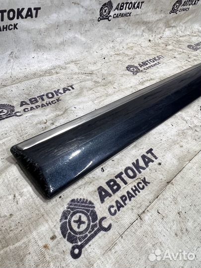 Молдинг передний левый Mercedes W210