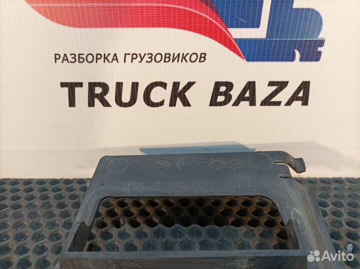 81082010423 Заслонка воздуховода за кабиной