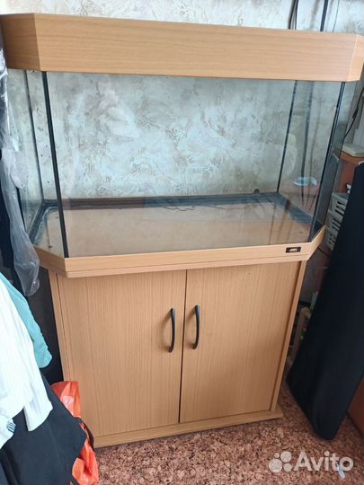 Аквариум Juwel 130 литров с тумбой