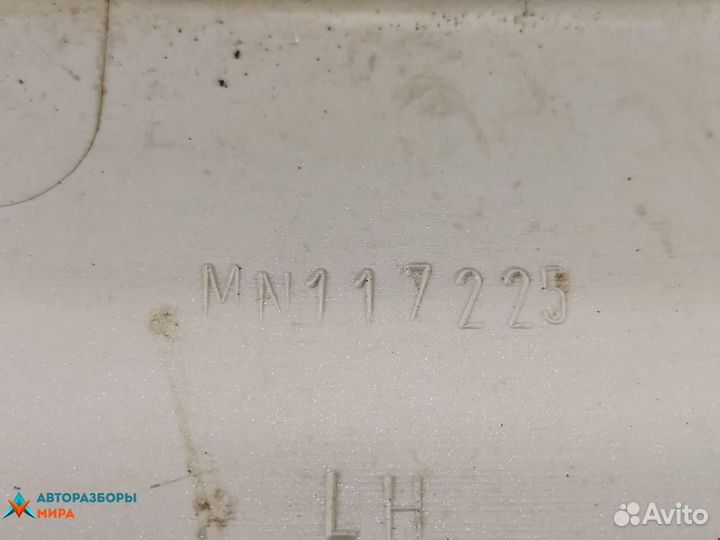 Накладка декоративная Mitsubishi Pajero 2 рест