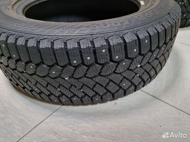 Gislaved Nord Frost 200 SUV 225/60 R17 103T