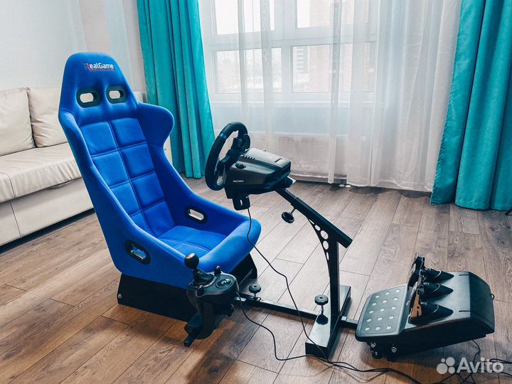 Кокпит для автосимулятоа RealGame