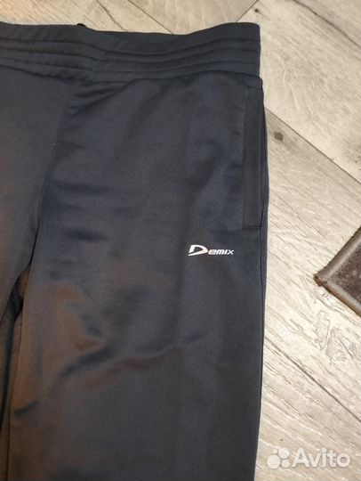 Спортивный костюм женский