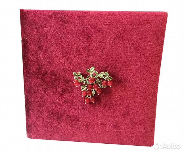 Открытка из бархата с брошью