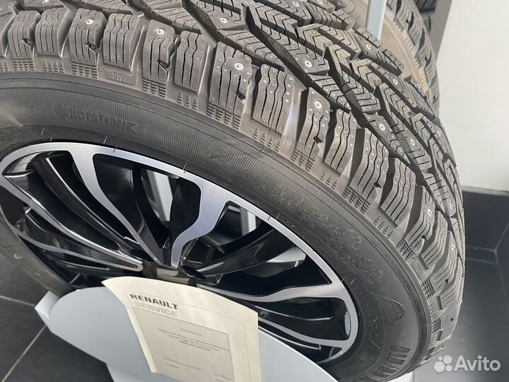 Зимняя резина Tigar 215/60 R16 на дисках