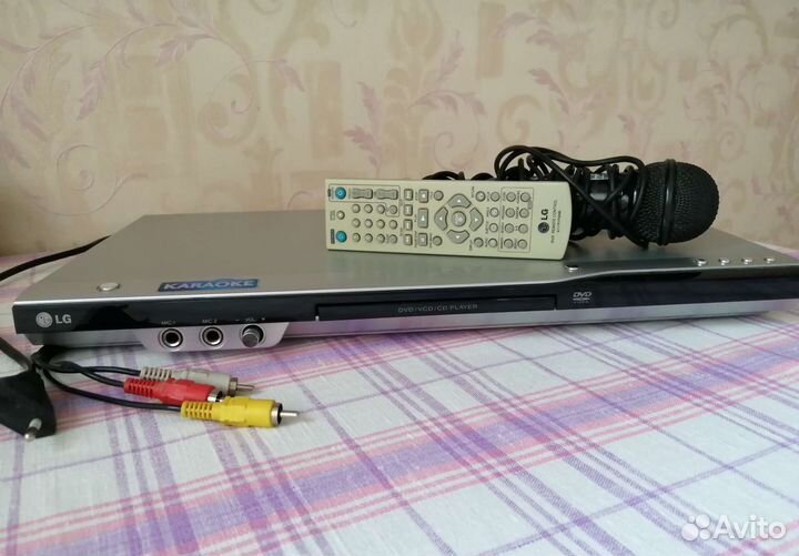 DVD плеер LG DK677X с караоке