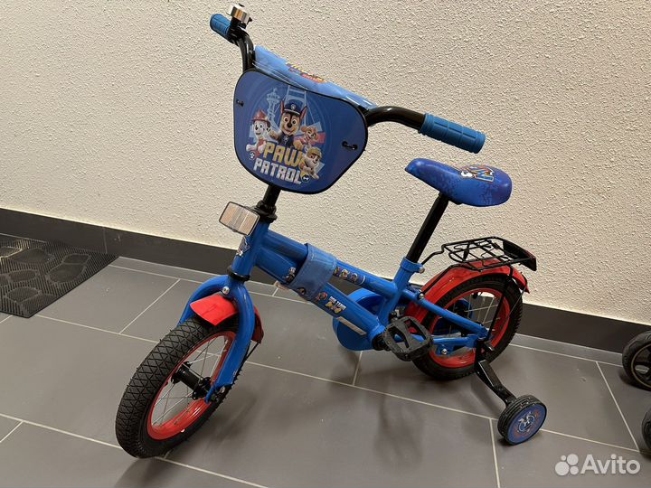 Детский велосипед четырехколесный