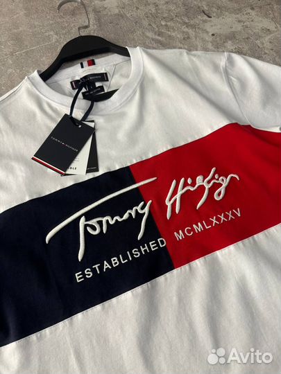 Футболка Tommy Hilfiger белая Established