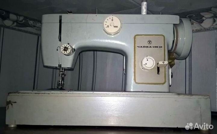 Швейная машинка чайка 132м