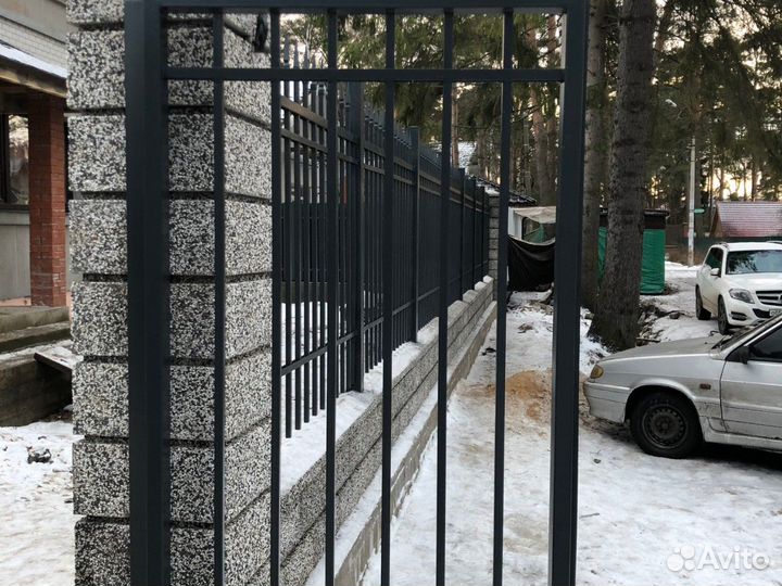 Кованый забор для дома