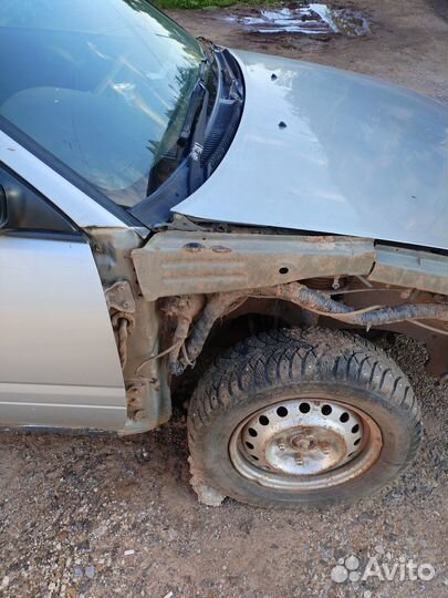 Nissan Avenir 1.6 МТ, 1997, битый, 180 000 км