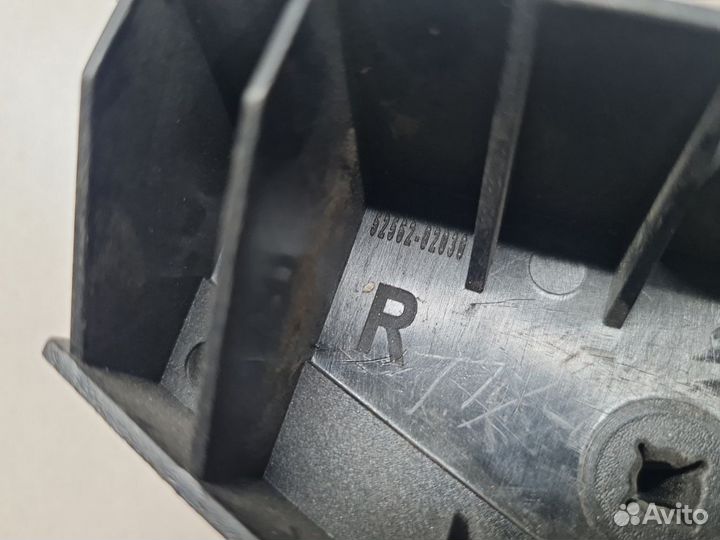 Кронштейн бампера заднего правый Toyota Corolla E12 2001-2007