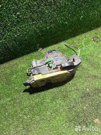 Замок двери задний правый Ford Focus 1 MK1 split