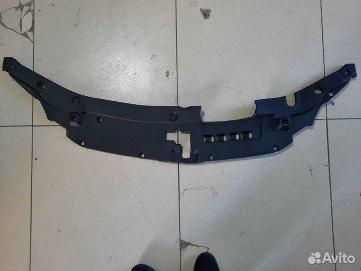 Накладка замка капота передняя Тoyota Camry