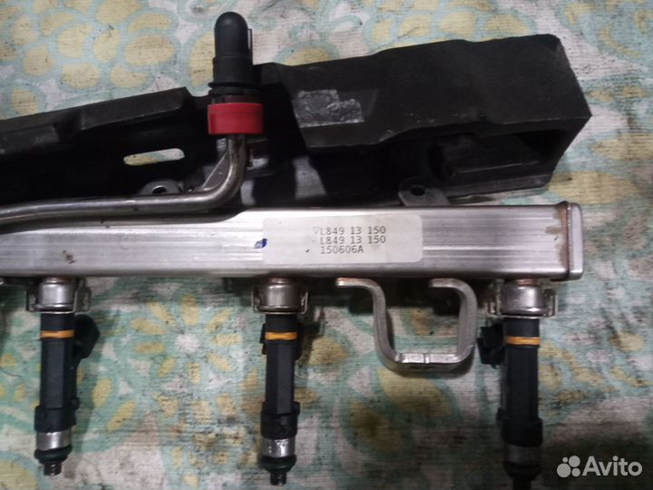 Форсунки mazda 6 L8(в сборе с рампой)