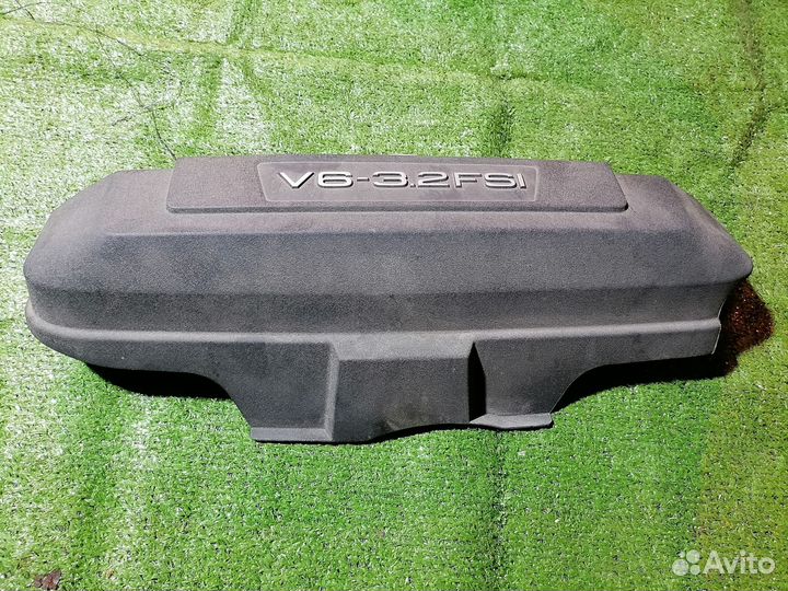 Декоративная крышка двс 06E103925H Audi A6 4F2