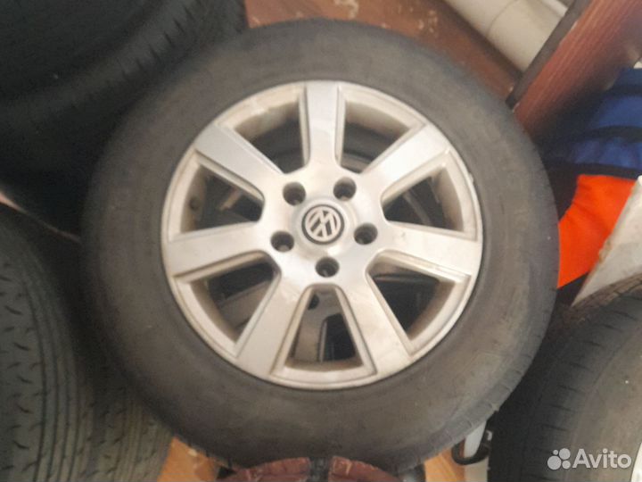 Резина зимняя на r 16 215 65 leao на дисках