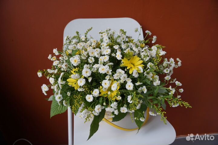 Полевые цветы в корзине Летние букеты