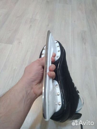 Коньки хоккейные мужские 42 размер