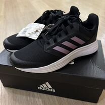 Кроссовки adidas новые