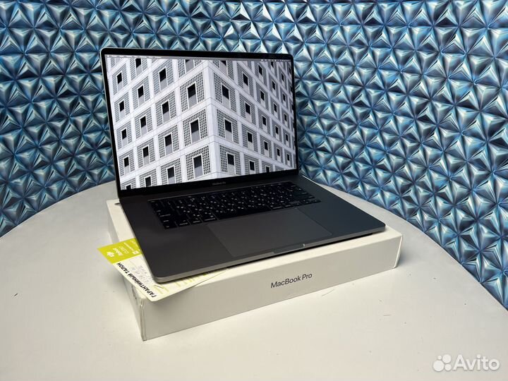 MacBook Pro 16 2019 512Gb Space Gray (акб 80 проц)