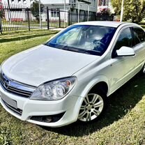 Opel Astra 1.6 MT, 2012, 182 000 км, с пробегом, цена 615 000 руб.