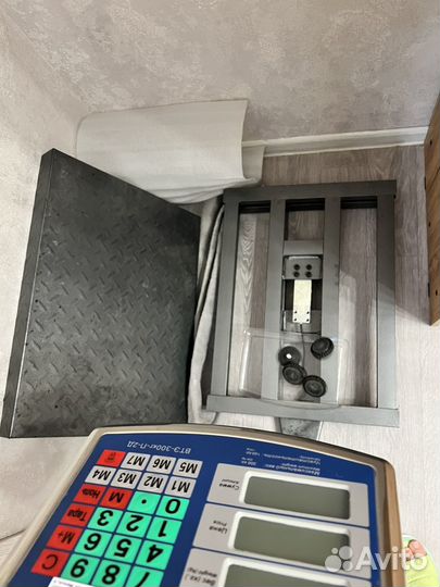 Напольные товарные весы до 300 кг