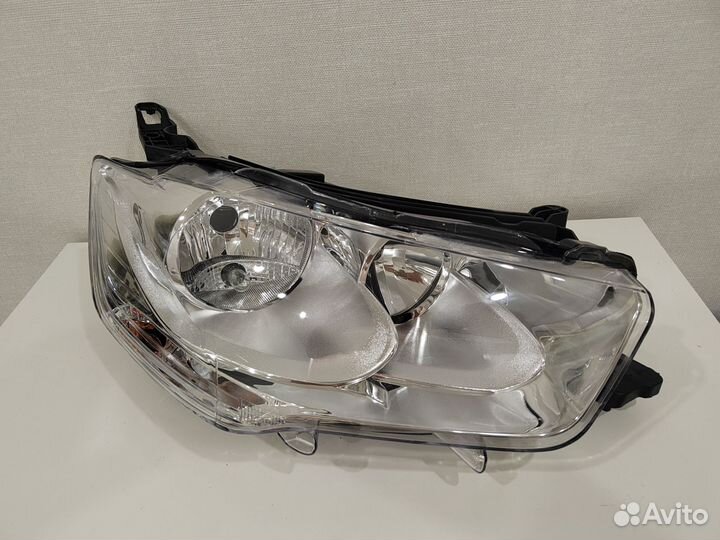 Фара правая Citroen C-Elysee 12-16