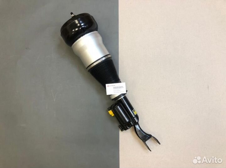 Пневмостойка левая Мерседес S coupe C217 4matic