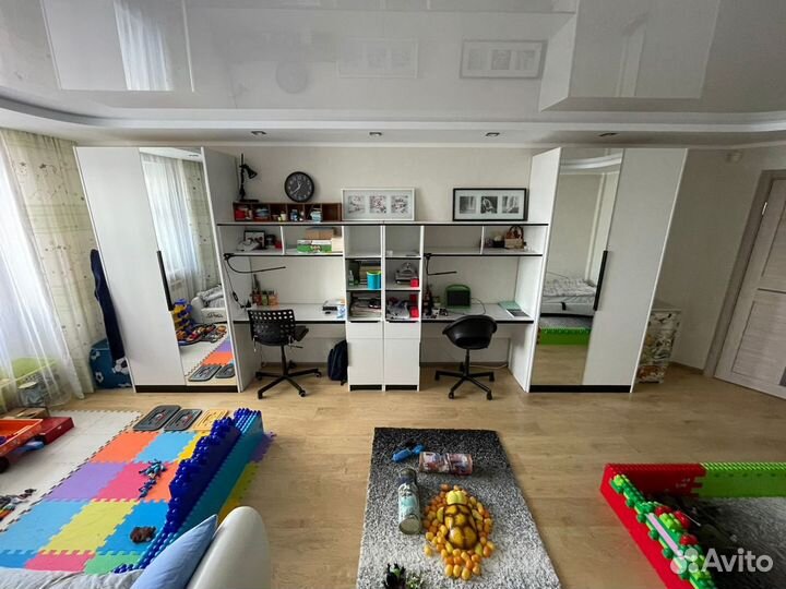 Компьютерные столы 2шт новые