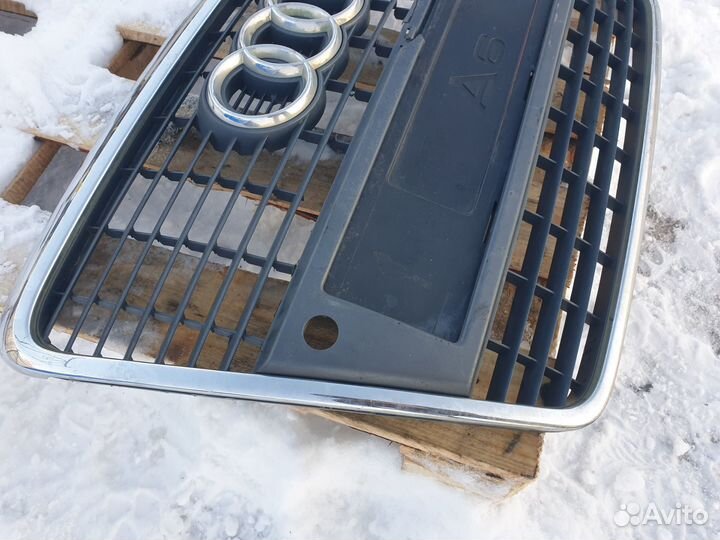 Решетка радиатора Audi A6 C6 4F Ауди А6 Ц6 4Ф