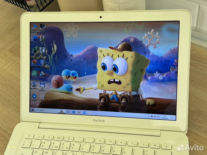 Macbook c windows 10 (2gb, 120SSD, батарея 82%)