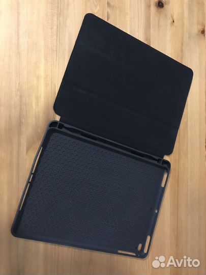 Чехол на iPad 6 2018