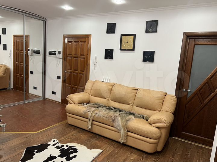 4-к. квартира, 94,5 м², 8/8 эт.