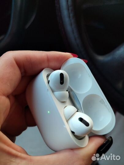 Беспроводные наушники apple airpods